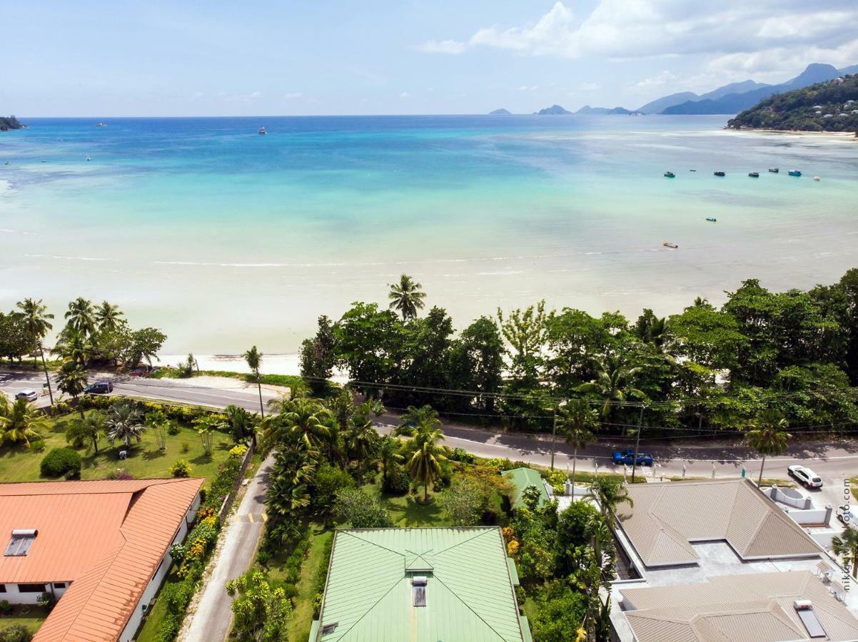 Flora'S Self Catering Apartments Victoria Ngoại thất bức ảnh